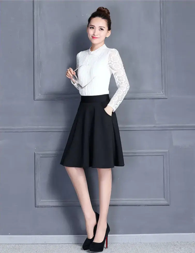 Elegant Skirt with Pockets